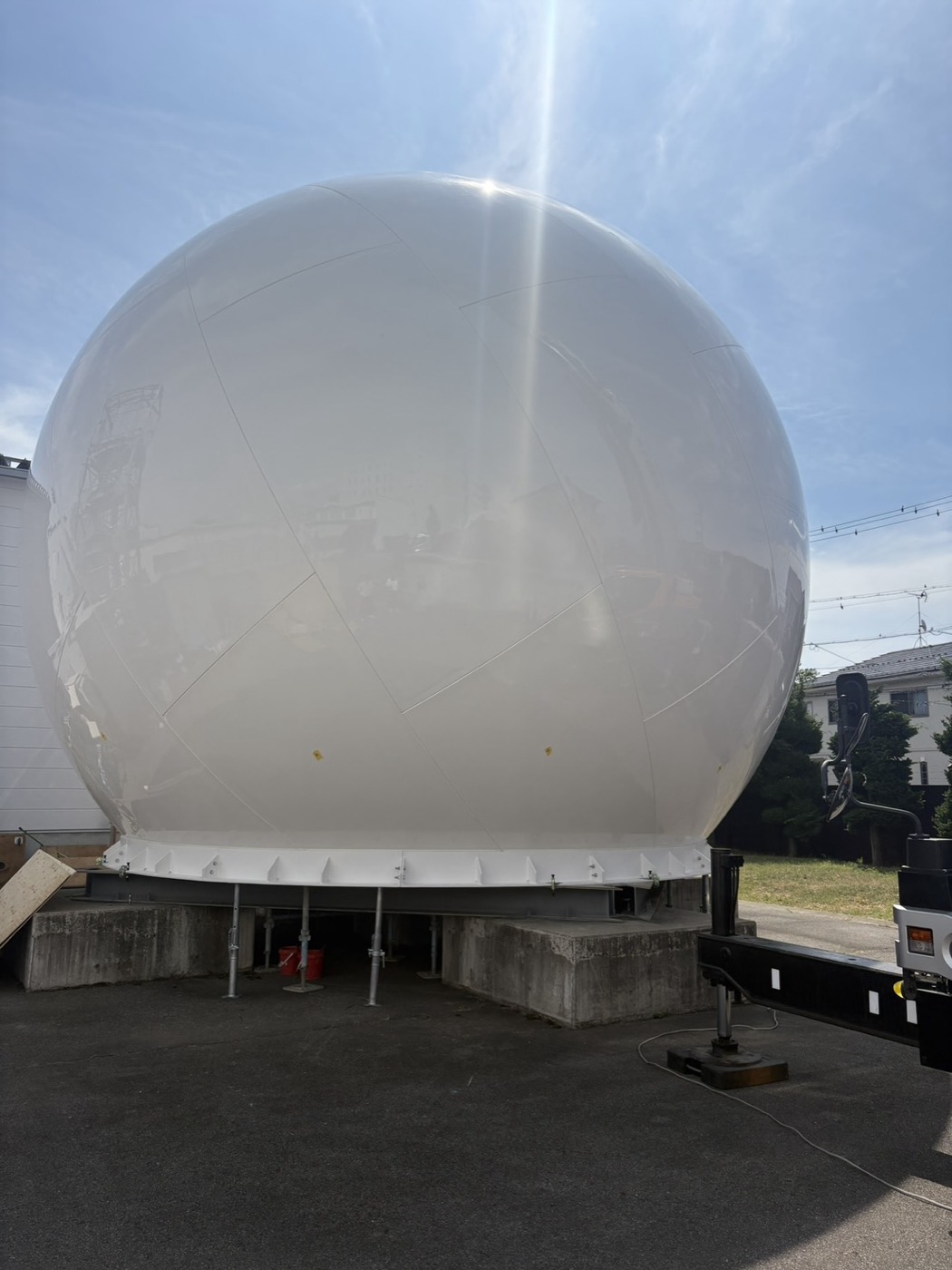 当社で製作した大型の球形レドーム